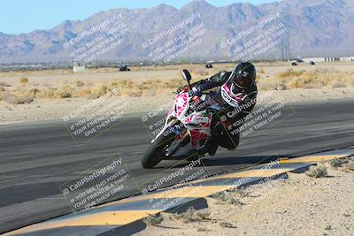 media/Jan-10-2025-CVMA Friday Practice (Fri) [[489e0da257]]/Group 4 and Trackday/Session 2 (Turn 4 Inside)/